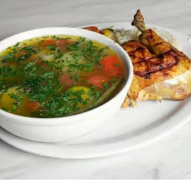 Sopa de Gallina Criolla